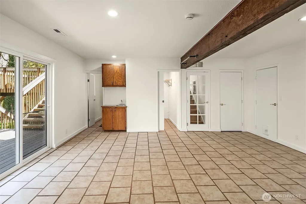 14236 95th Avenue NE Kirkland WA 98034