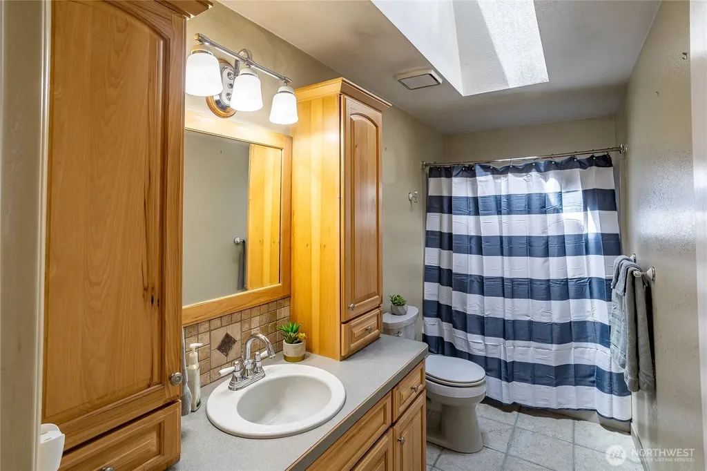 112 Holli Lane Centralia WA 98531