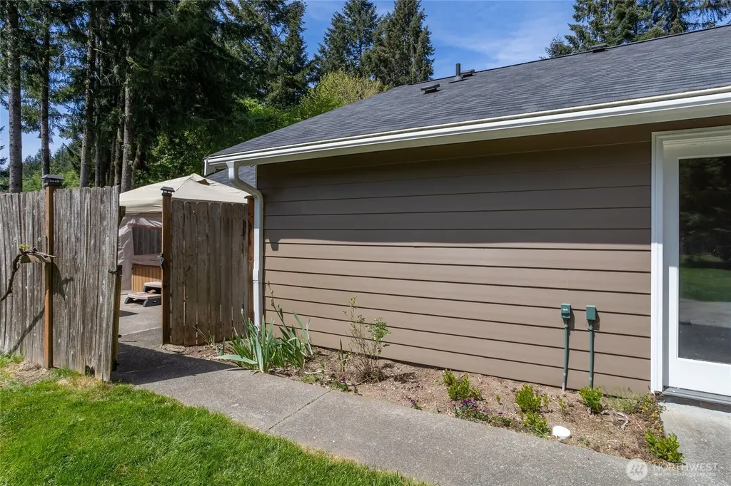 112 Holli Lane Centralia WA 98531
