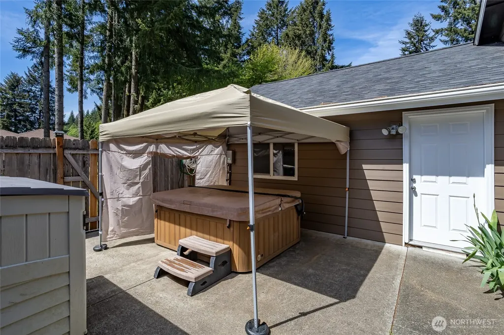 112 Holli Lane Centralia WA 98531