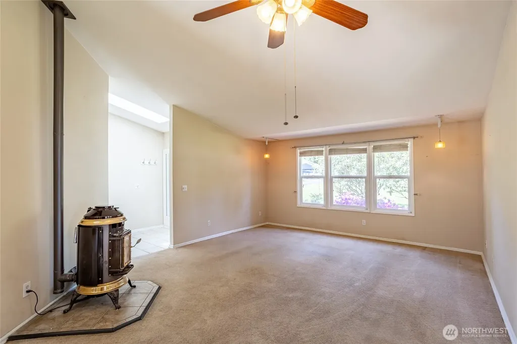 112 Holli Lane Centralia WA 98531
