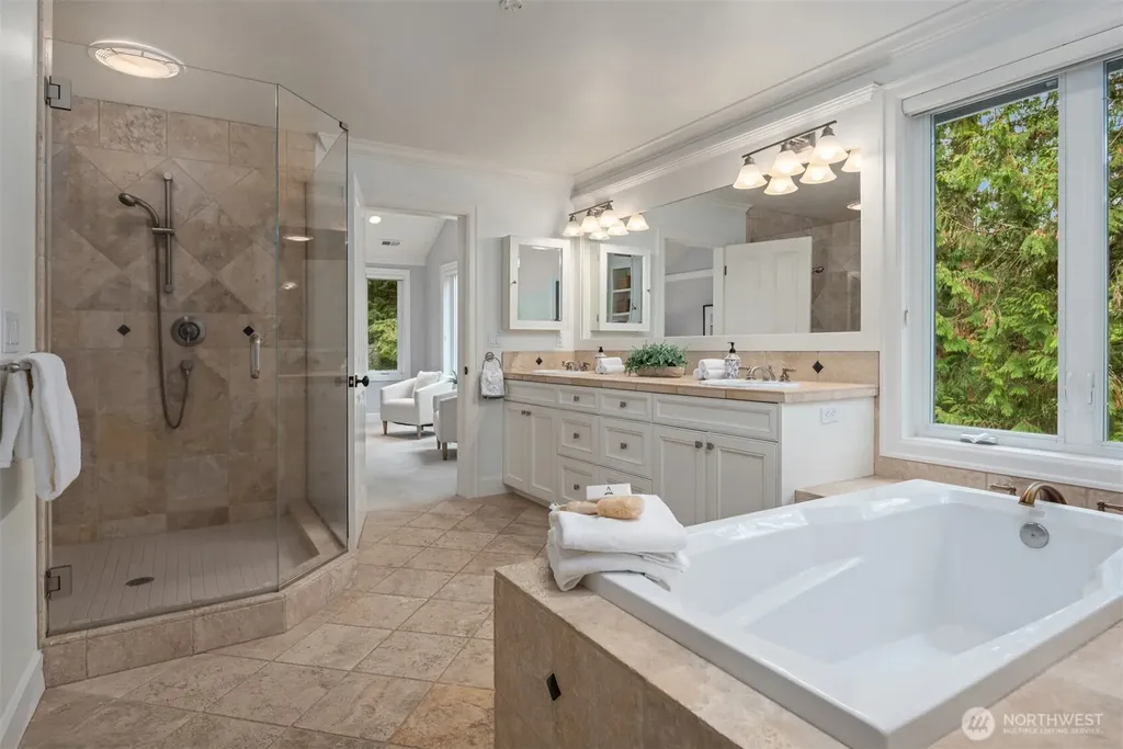 13609 NE 28th Street Bellevue WA 98005