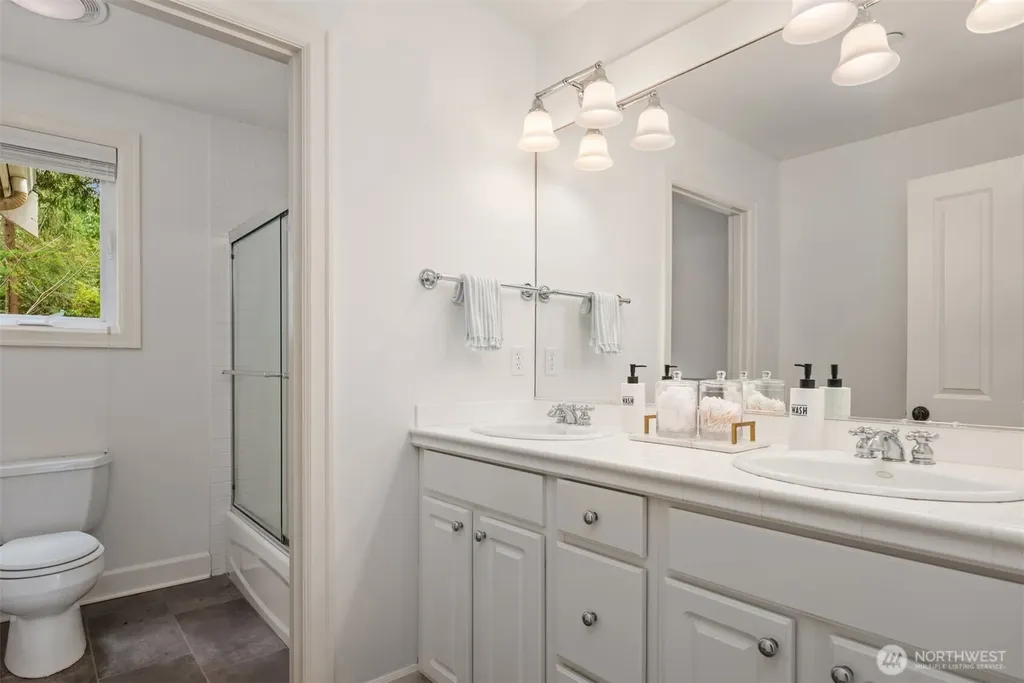 13609 NE 28th Street Bellevue WA 98005