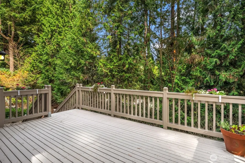 13609 NE 28th Street Bellevue WA 98005