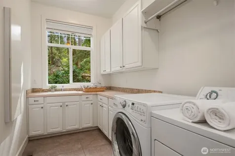 13609 NE 28th Street Bellevue WA 98005