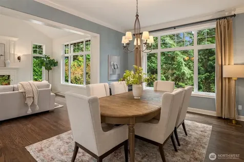 13609 NE 28th Street Bellevue WA 98005