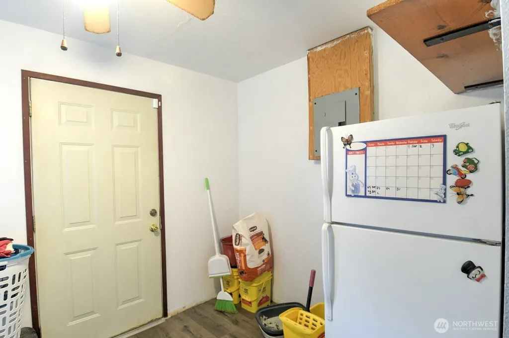 242 Main Street Onalaska WA 98570
