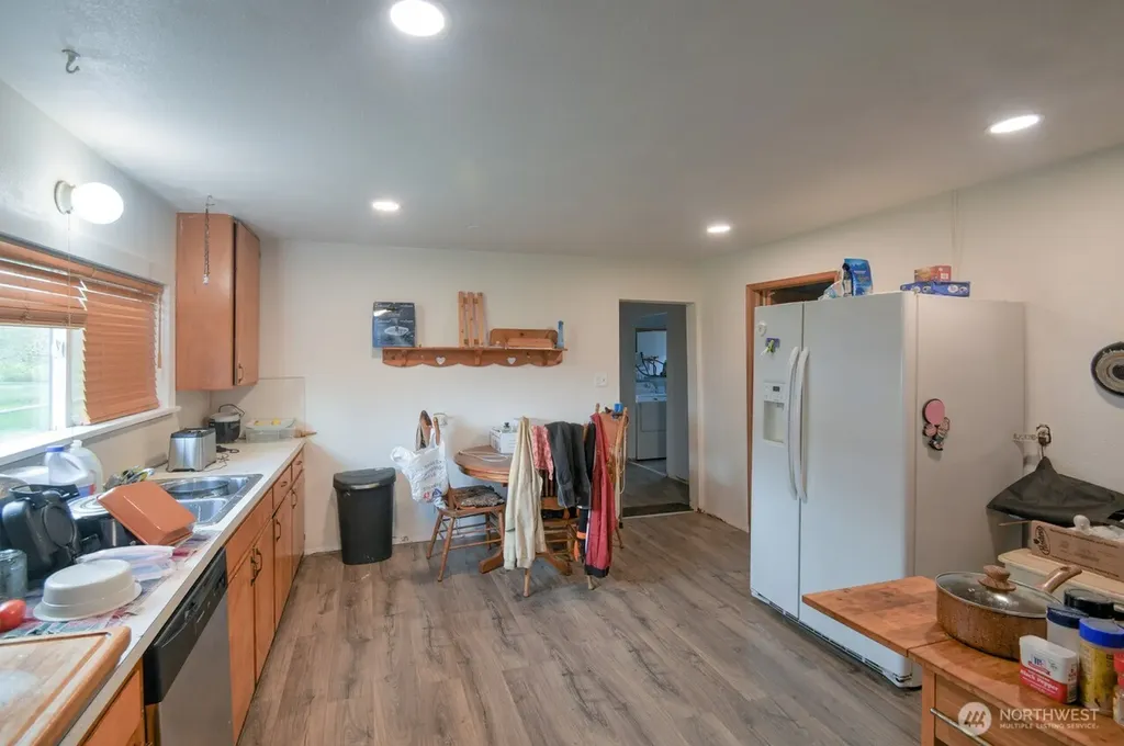 242 Main Street Onalaska WA 98570