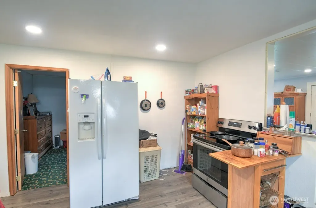 242 Main Street Onalaska WA 98570