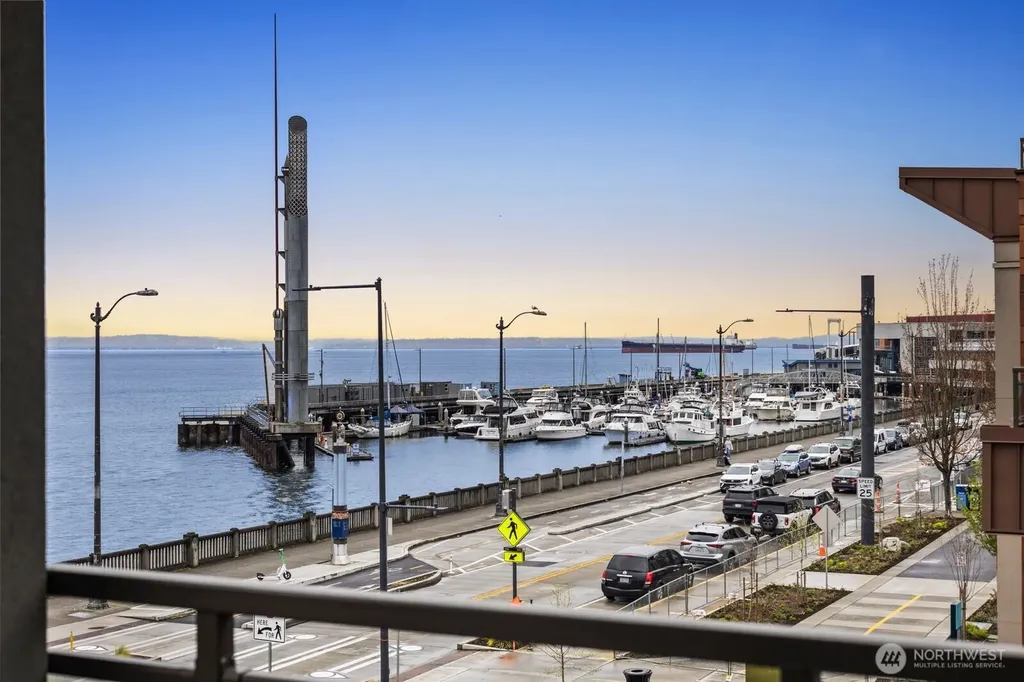 1900 Alaskan Way Seattle WA 98101