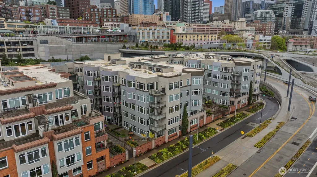 1900 Alaskan Way Seattle WA 98101
