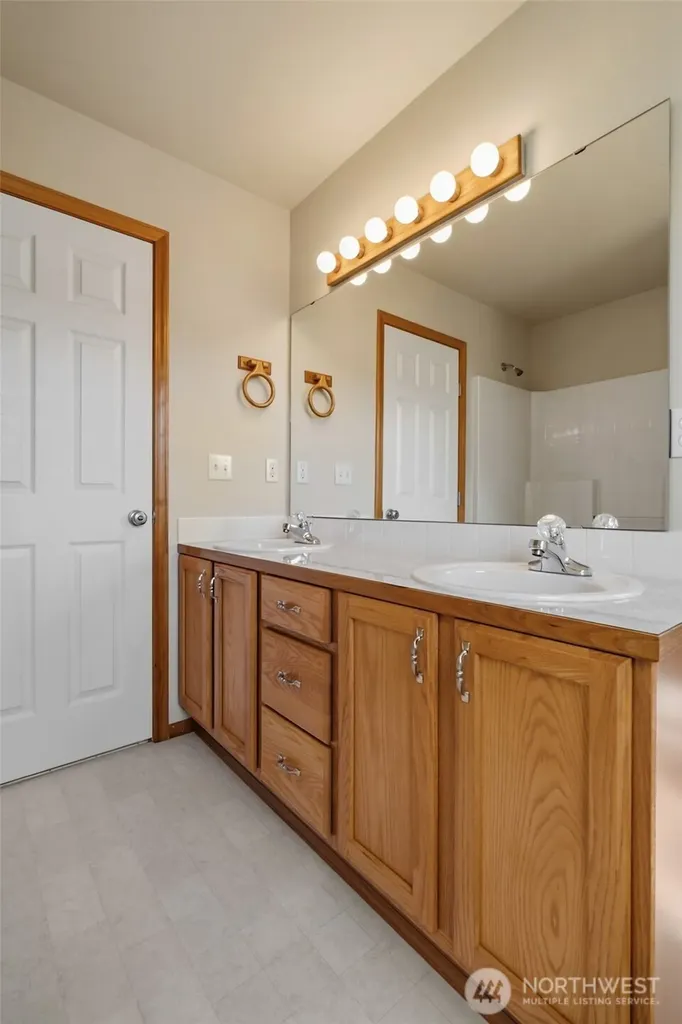5711 Pasinetti Street E Fife WA 98424