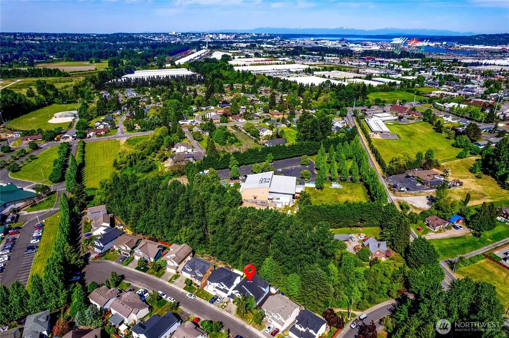 5711 Pasinetti Street E Fife WA 98424