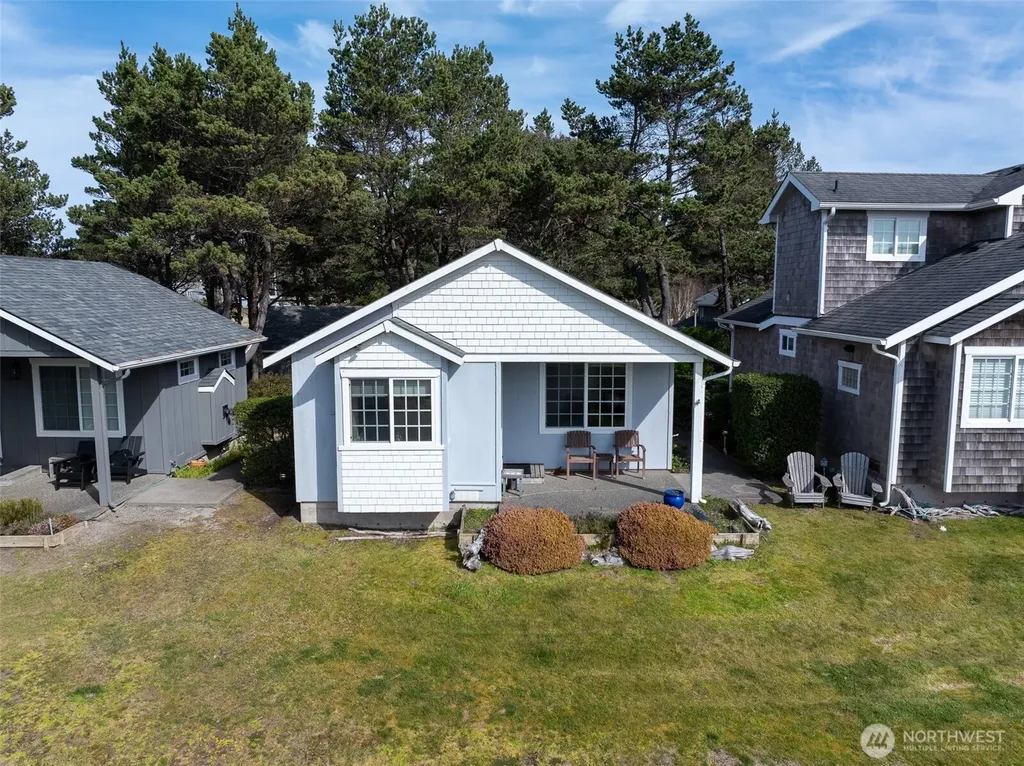20713 Pacifc Way Ocean Park WA 98640