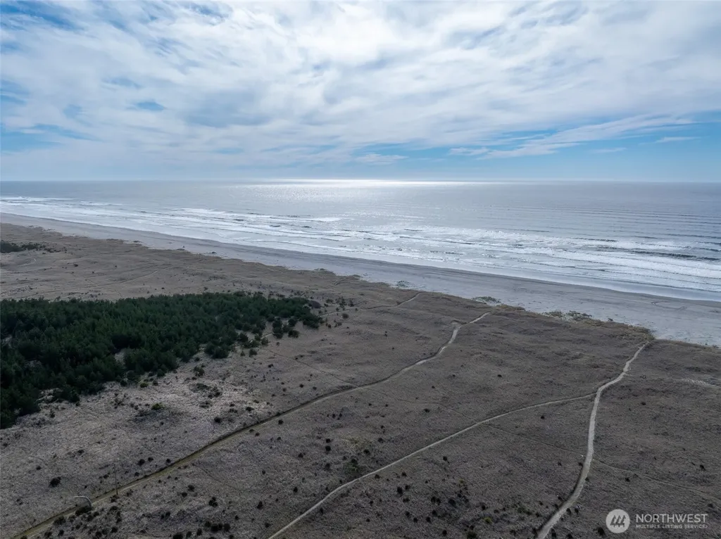20713 Pacifc Way Ocean Park WA 98640
