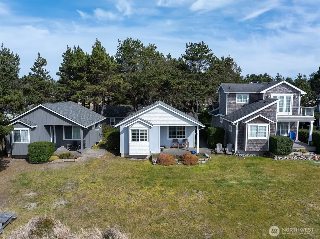 20713 Pacifc Way Ocean Park WA 98640