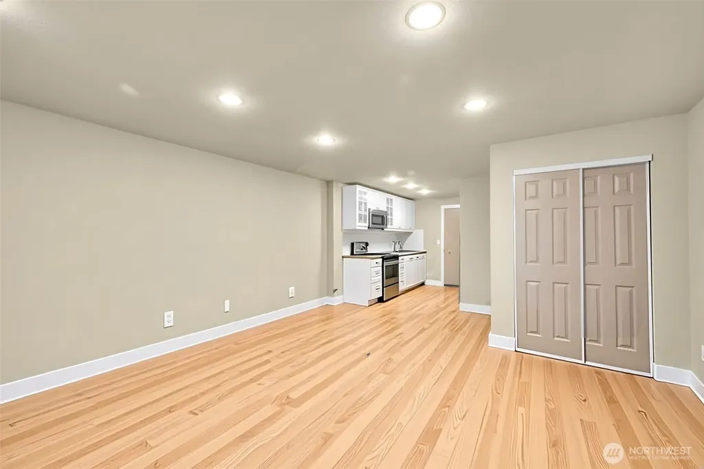 2939 76th Avenue SE Mercer Island WA 98040