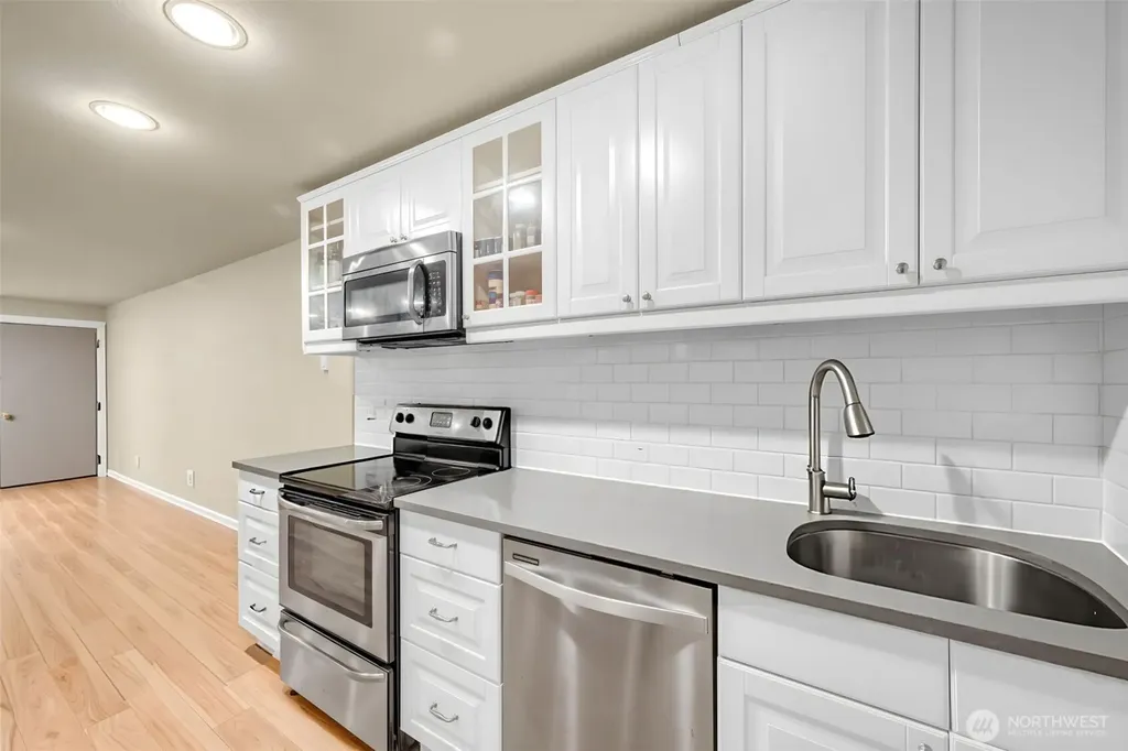 2939 76th Avenue SE Mercer Island WA 98040