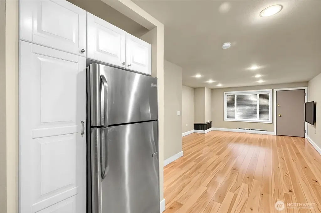 2939 76th Avenue SE Mercer Island WA 98040