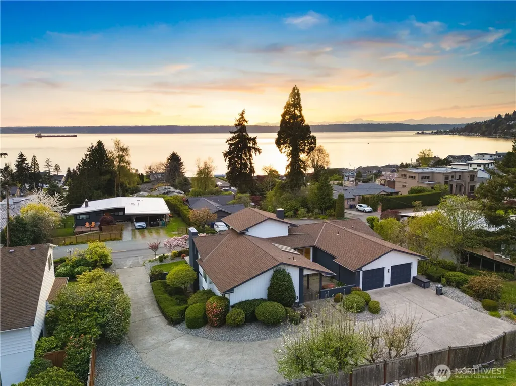 18174 Brittany Drive SW Normandy Park WA 98166