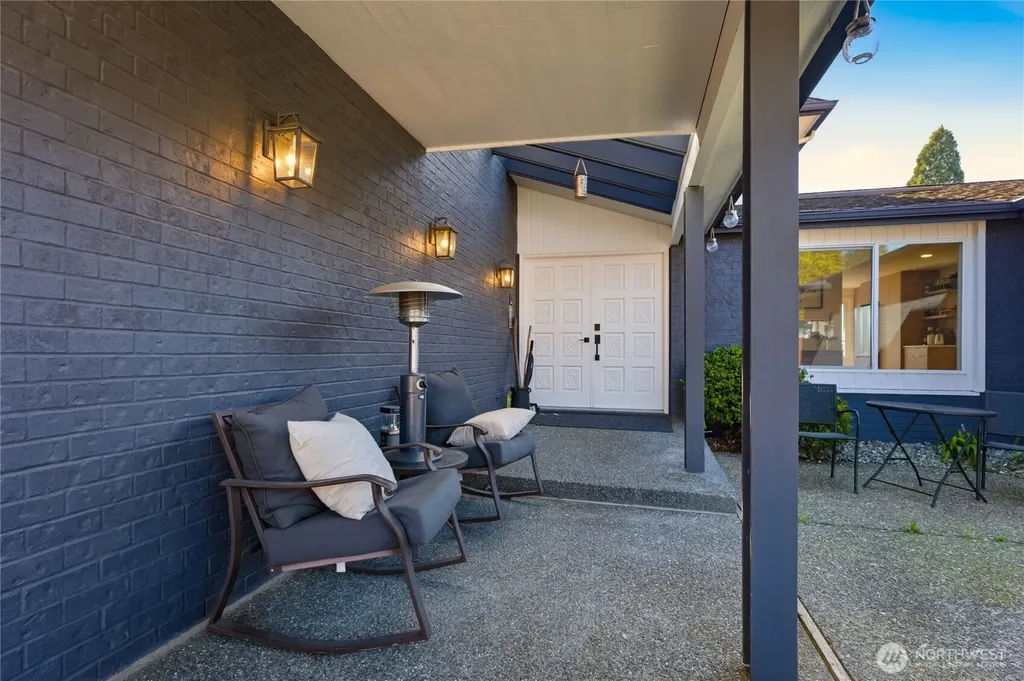 18174 Brittany Drive SW Normandy Park WA 98166