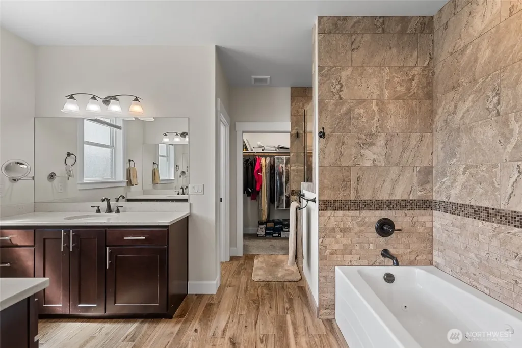 2741 SE Falcon View Drive East Wenatchee WA 98802