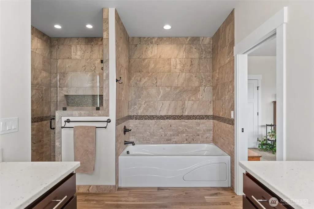 2741 SE Falcon View Drive East Wenatchee WA 98802