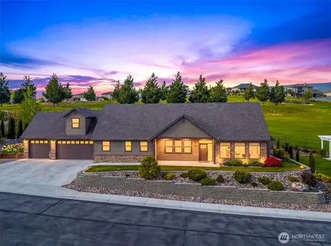 2741 SE Falcon View Drive East Wenatchee WA 98802
