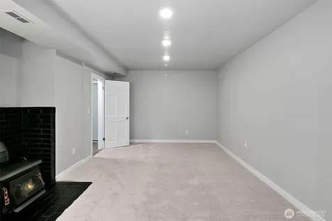 19114 49th Place W Lynnwood WA 98036