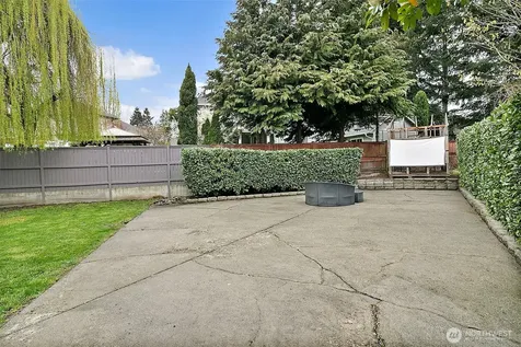 19114 49th Place W Lynnwood WA 98036