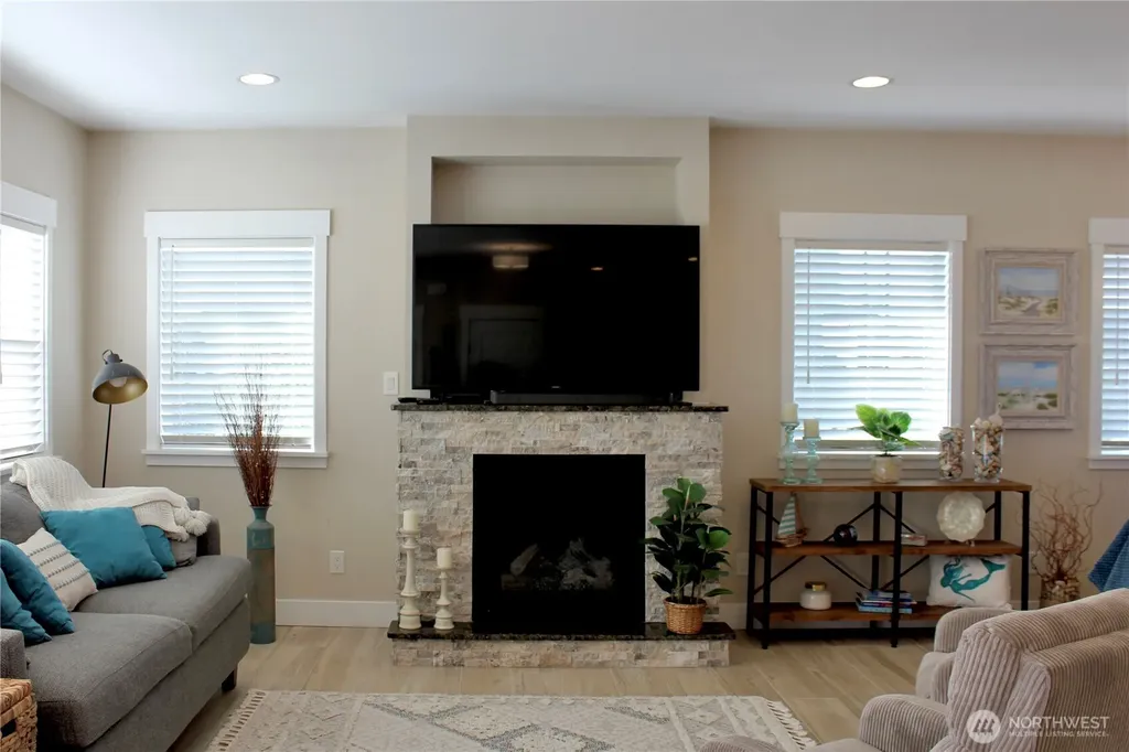 1439 Diamond Head Avenue SW Ocean Shores WA 98569
