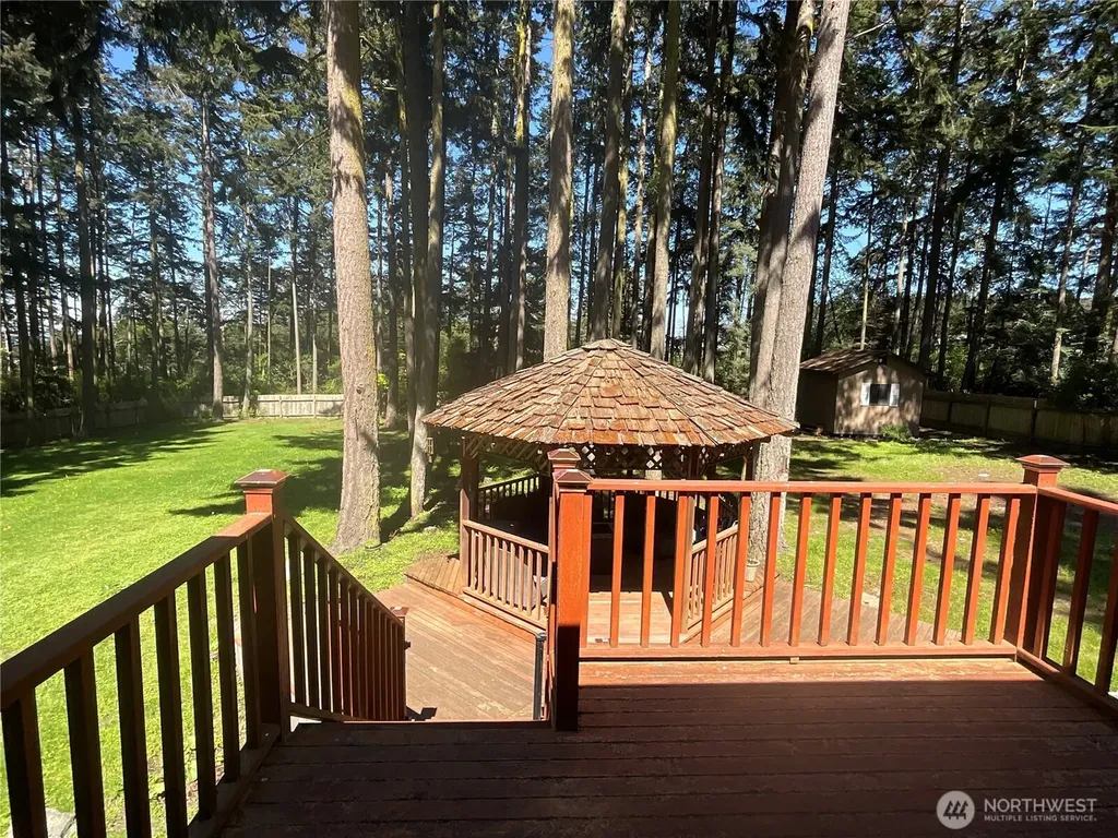 1656 Fern Place Oak Harbor WA 98277