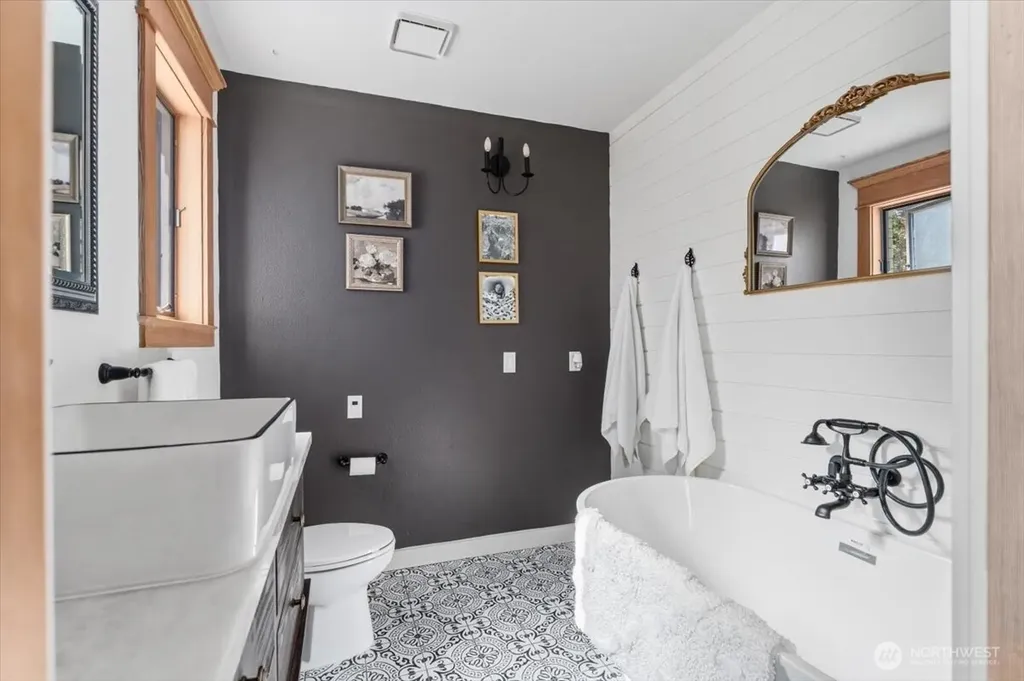 3300 S Lakeshore Road Chelan WA 98816