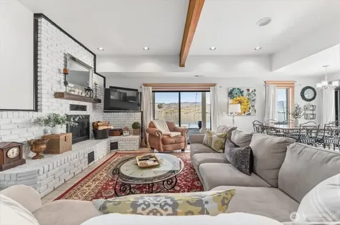 3300 S Lakeshore Road Chelan WA 98816