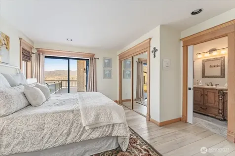 3300 S Lakeshore Road Chelan WA 98816