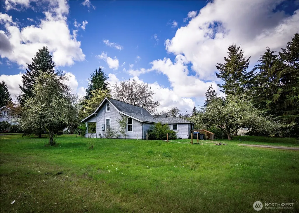 823 Lacey Street SE Lacey WA 98503