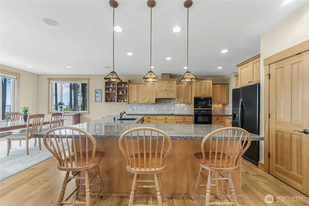 725 N Sunset Drive Camano Island WA 98282