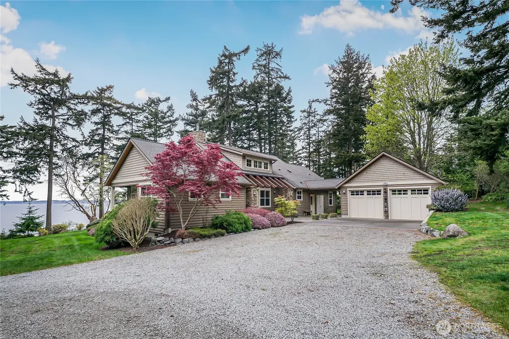 725 N Sunset Drive Camano Island WA 98282