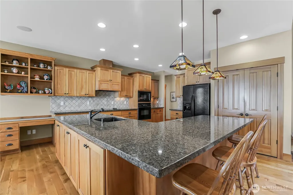 725 N Sunset Drive Camano Island WA 98282