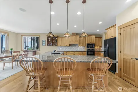 725 N Sunset Drive Camano Island WA 98282