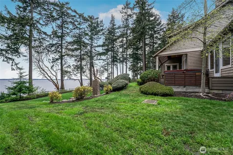 725 N Sunset Drive Camano Island WA 98282