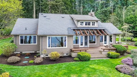 725 N Sunset Drive Camano Island WA 98282