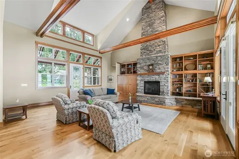 725 N Sunset Drive Camano Island WA 98282