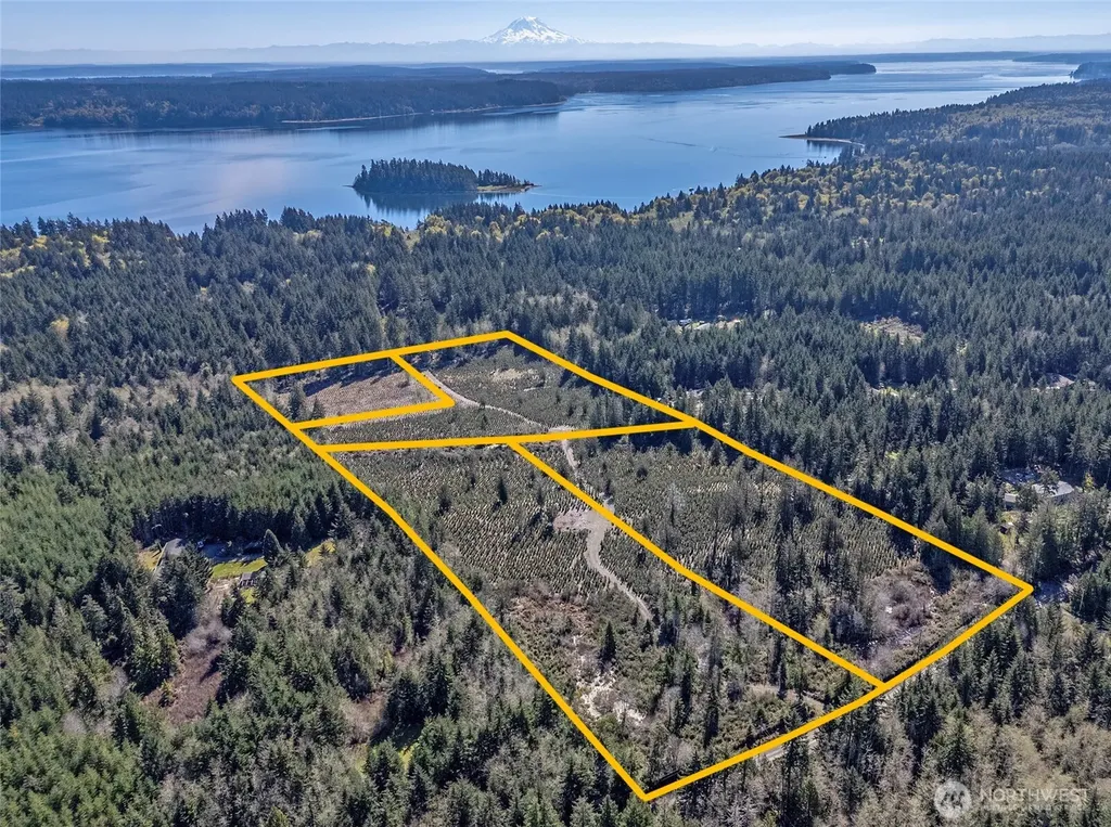 1800 E Harstine Island Road N Shelton WA 98584