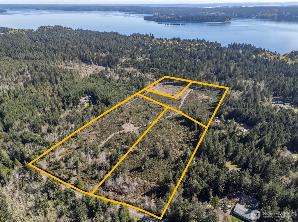 1800 E Harstine Island Road N Shelton WA 98584
