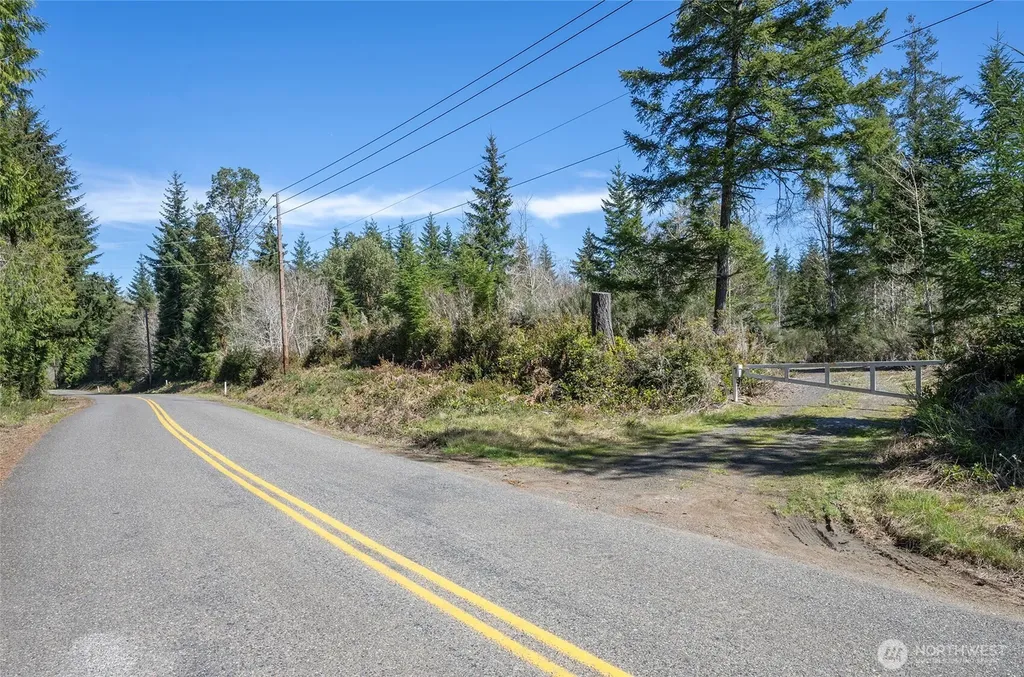 1800 E Harstine Island Road N Shelton WA 98584