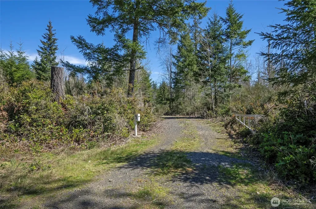1800 E Harstine Island Road N Shelton WA 98584