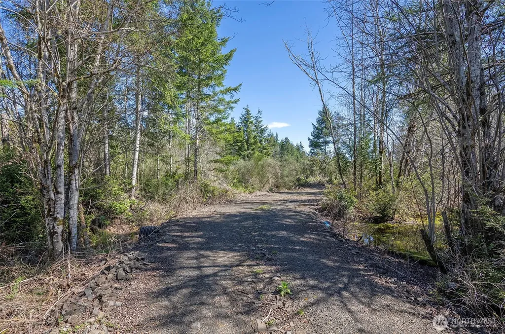 1800 E Harstine Island Road N Shelton WA 98584