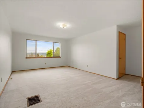 5704 N Ruby Street Tacoma WA 98407