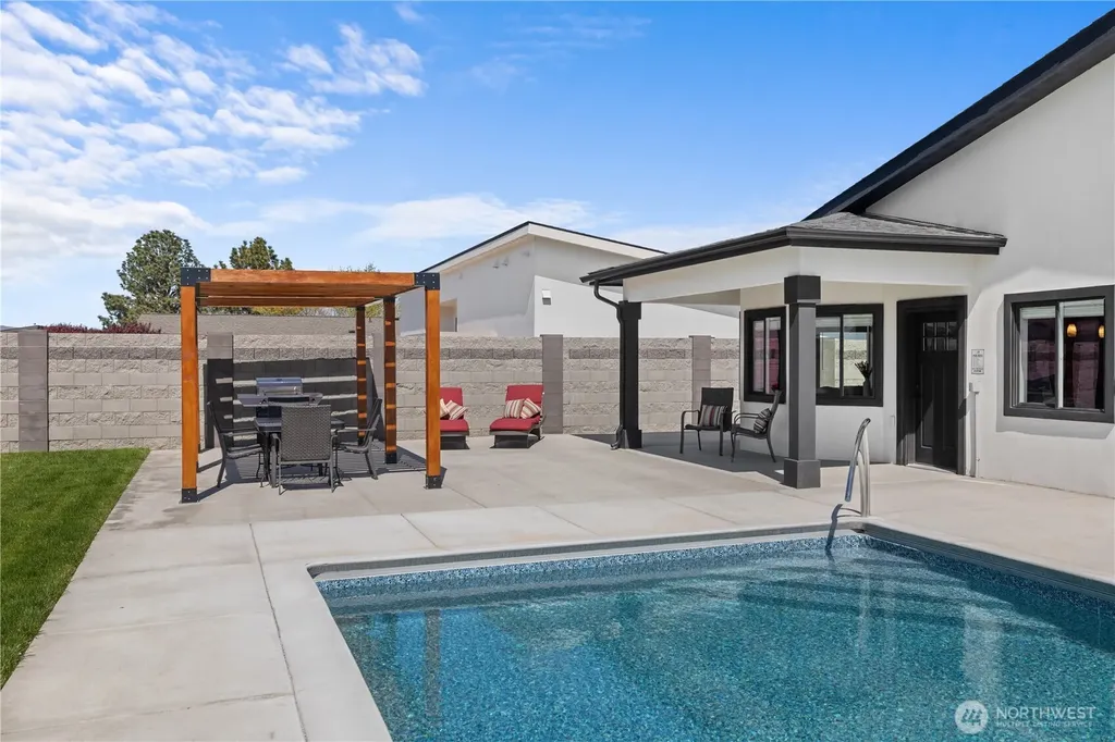 416 Edgewater Way SW Mattawa WA 99349